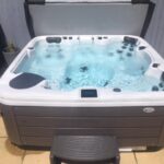 American Whirlpool 472 Hot Tub