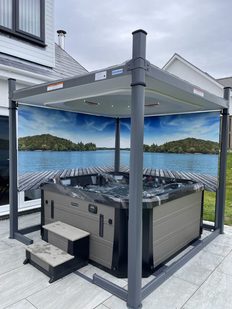 Marquis Spas Vector21 V84L Hot Tub with Covana Oasis